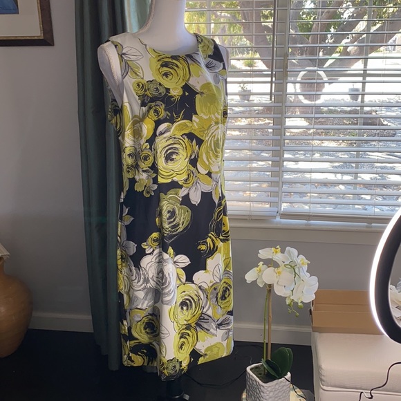 Bundle 2 for $25–Connected Apparel Lime Grn Dress - Picture 3 of 7